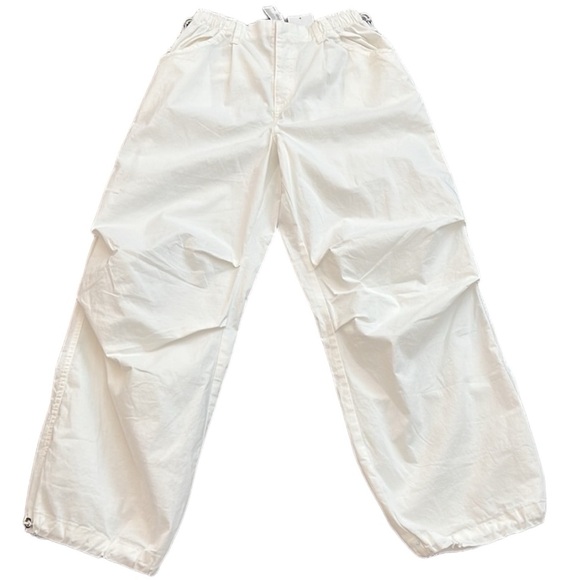 🏷️ NWT Forever 21 White Parachute 
Cargo Pants - Picture 2 of 12